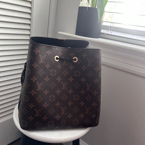 Louis Vuitton Neo Noe MM - Picture 5 of 6
